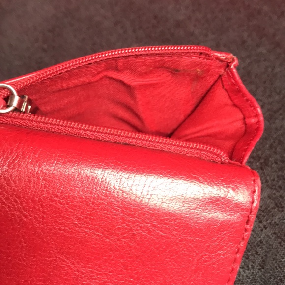 Red trifold wallet great condition - Picture 4 of 13
